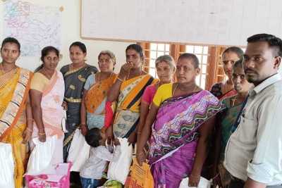 Distribution-of-Food-packages-10