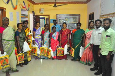 Distribution-of-food-packages-2-scaled