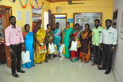 Distribution-of-food-packages-3-scaled